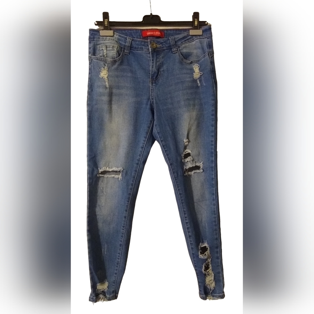 GOGO Star distressed skinny jean size 7